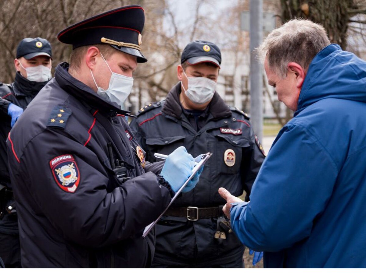 Более 1,1 млн жителей России оштрафовали за нарушение мер по COVID-19